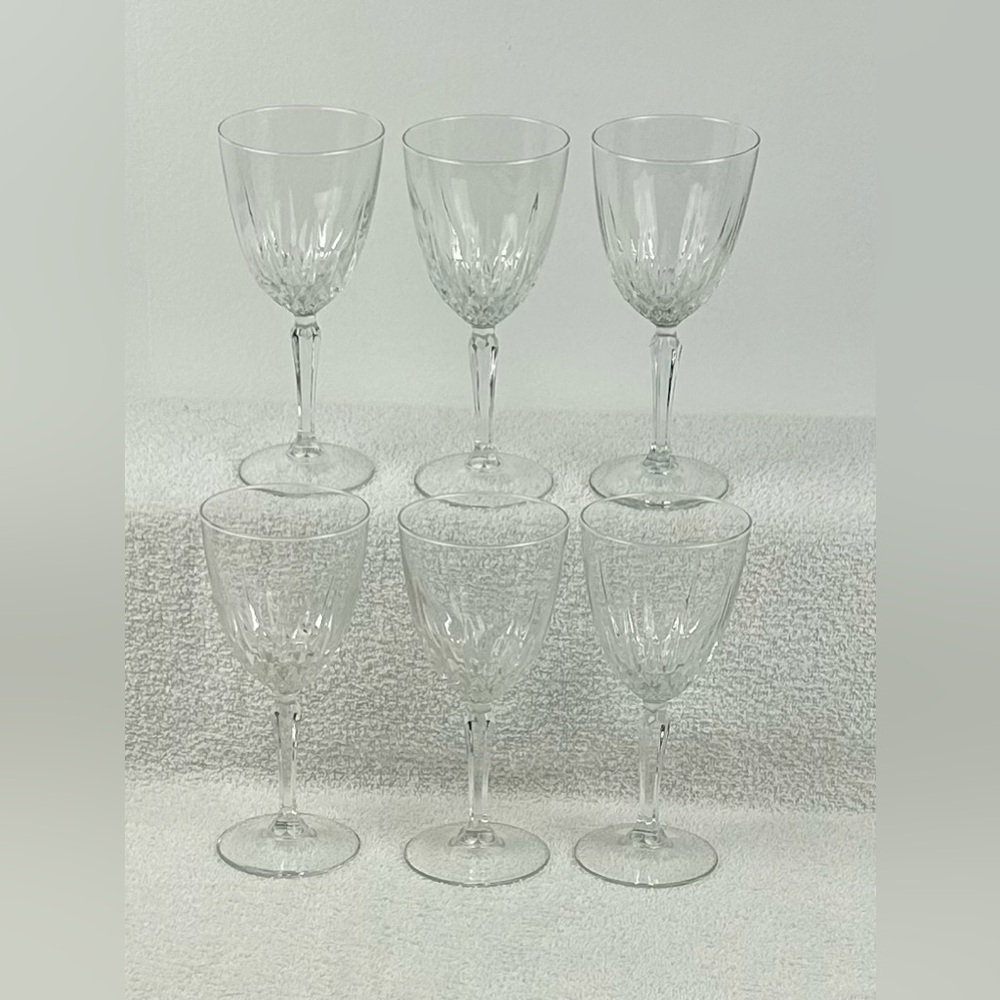 Set of 6 - Crystal Clear Stemmed 6 oz. Wine Glasses (approx. 7" Tall)